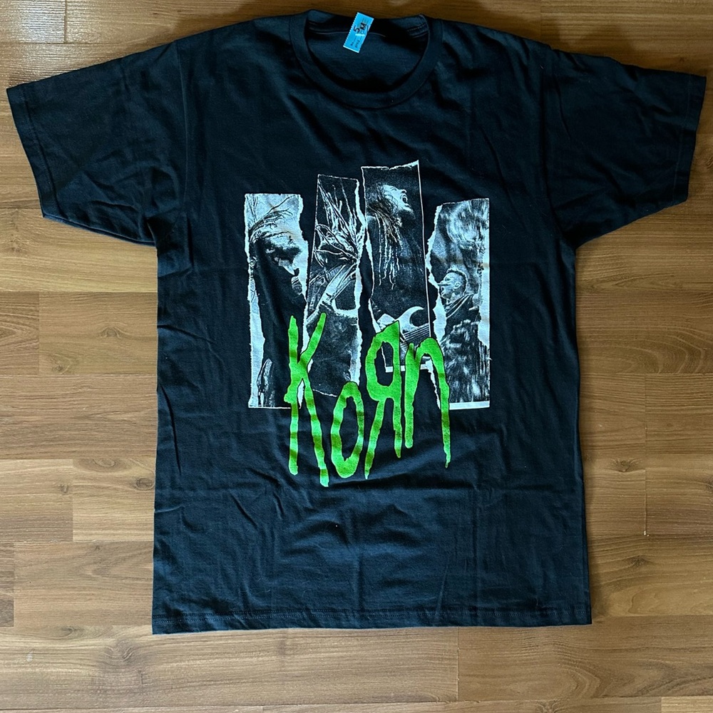 Hot Topic Korn Black and Green Graphic Tee